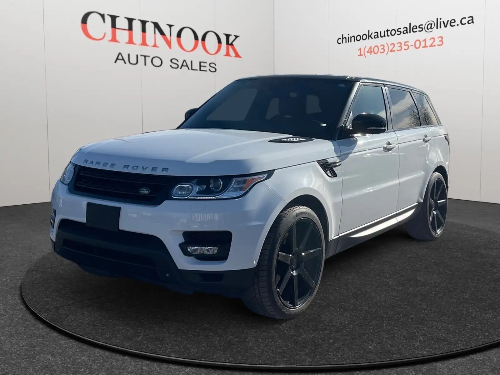 2015 Land Rover Range Rover Sport SE - Image 1
